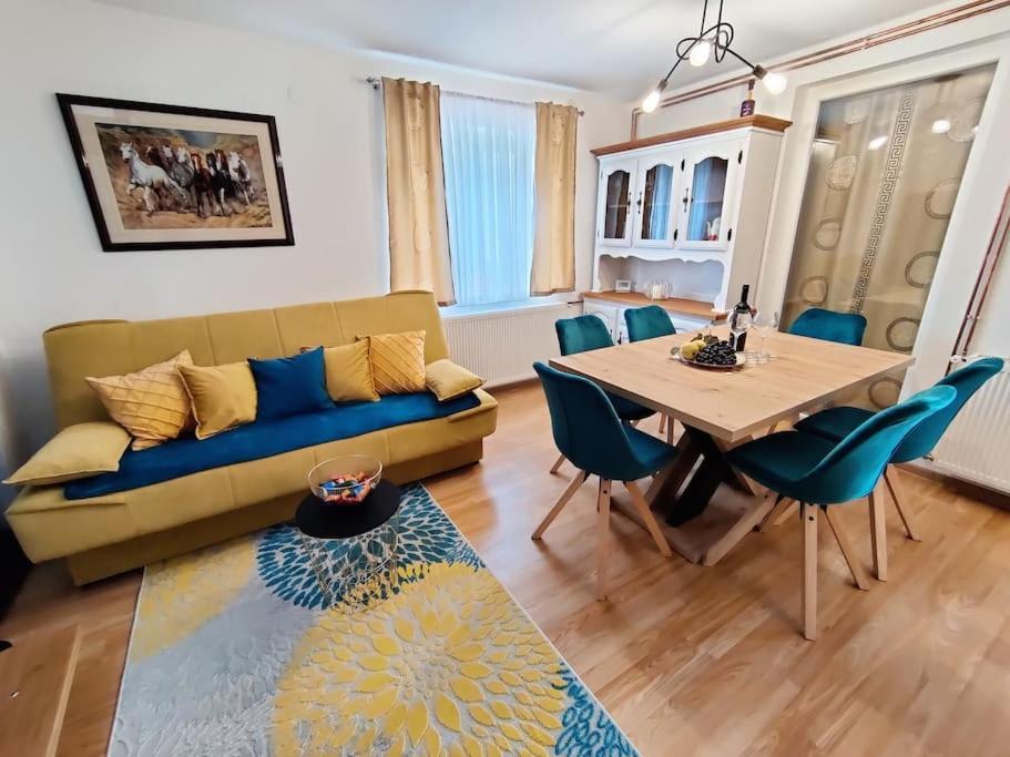 Kuca Za Odmor Villa Cesarica - Zagreb Graberje Ivanićko Exteriér fotografie